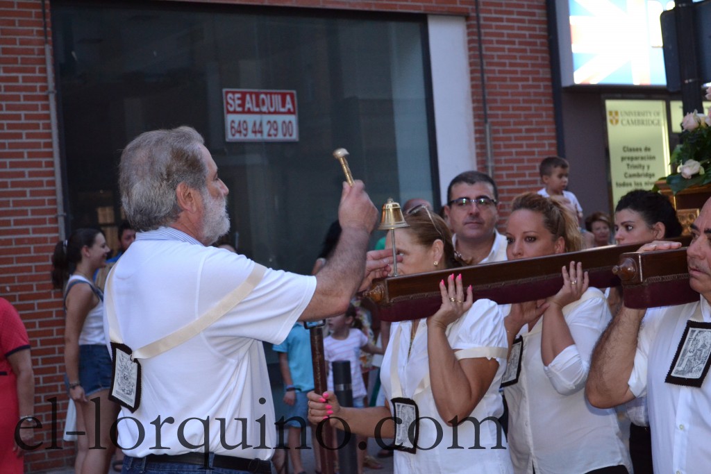 Para ver todas las fotografías de la procesión haz clic sobre la imagen. 