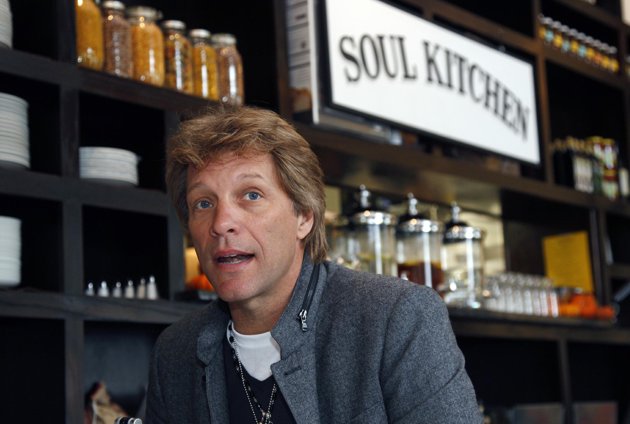 Jon-Bon-Jovi-02015_03_31_16_37_40-0