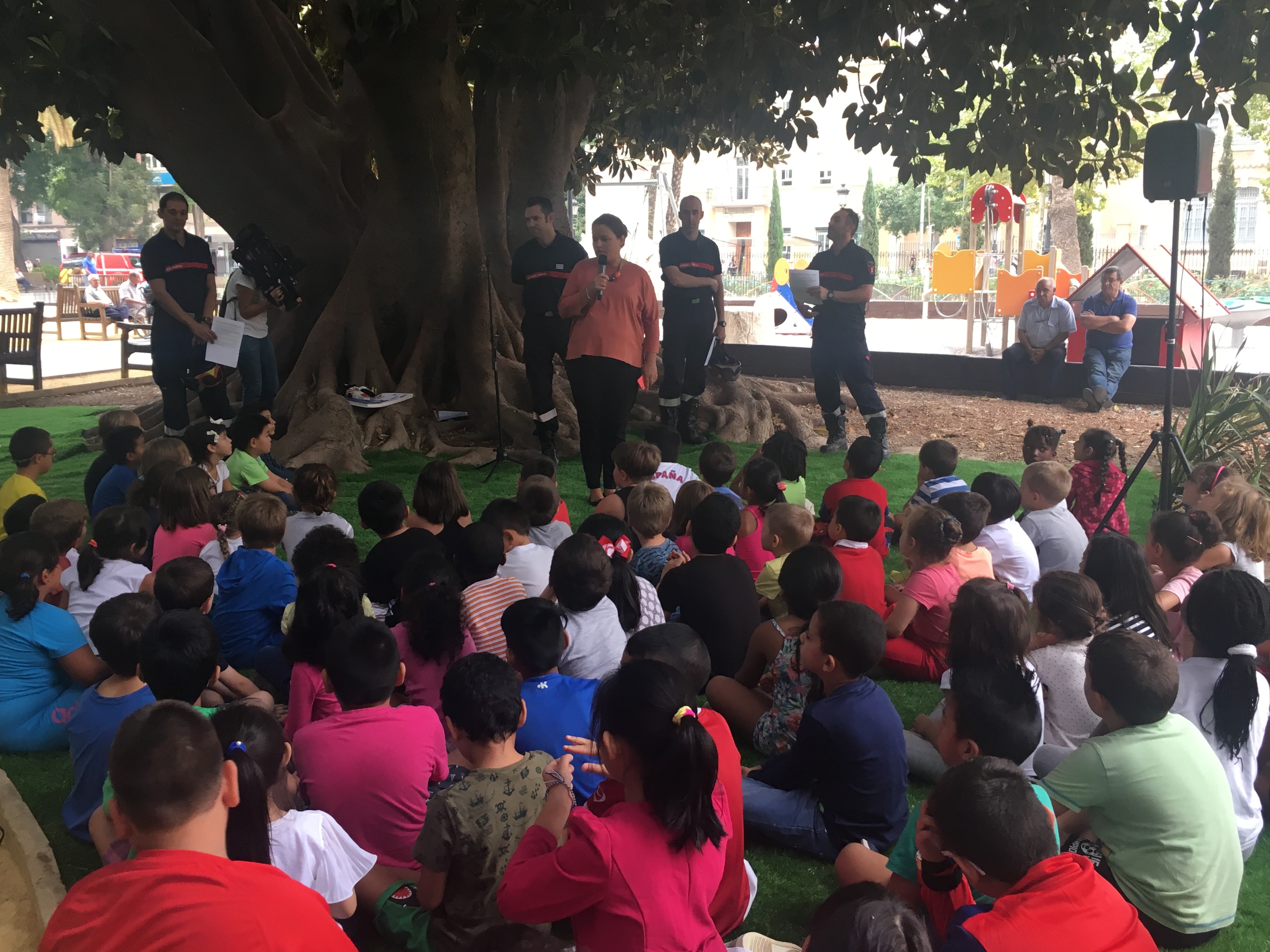 lola-cuento-bomberos