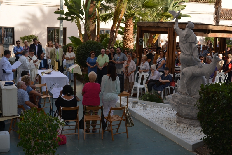 residencia-ancianos-aguilas
